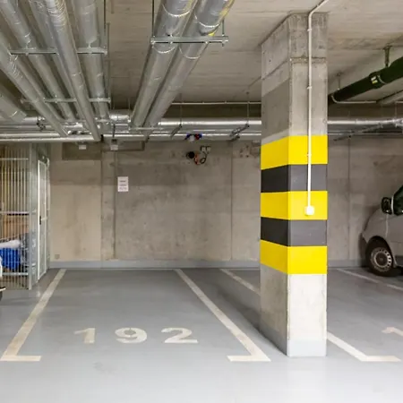 Apartamento Kasprzaka By Renters Varsóvia