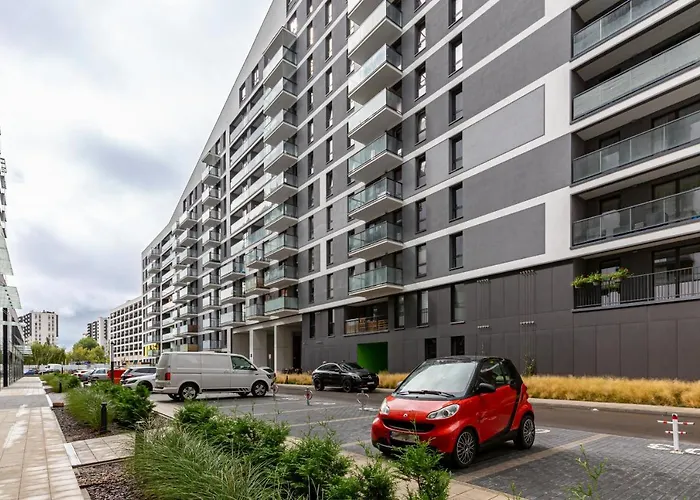 Kasprzaka By Renters شقة *