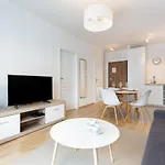 Kasprzaka By Renters Lägenhet Warszawa