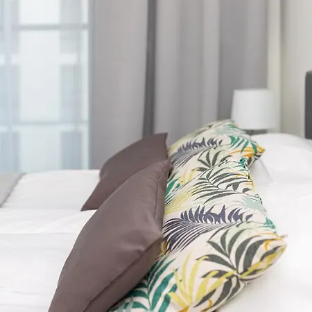 Apartment Kasprzaka By Renters Warschau