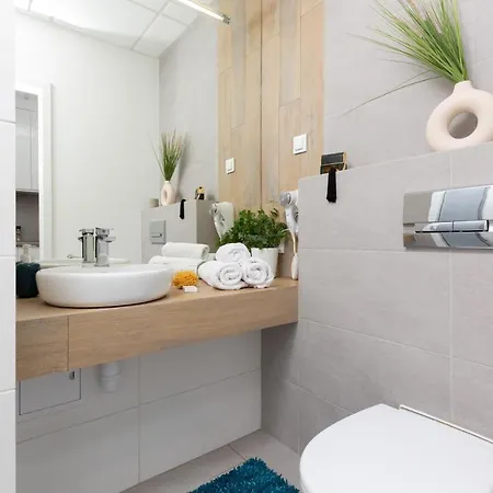 Kasprzaka By Renters