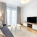 Διαμέρισμα Kasprzaka By Renters *