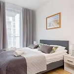 Kasprzaka By Renters Διαμέρισμα *