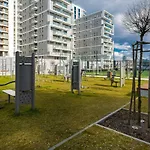 Kasprzaka By Renters Διαμέρισμα *